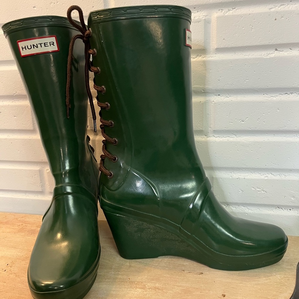 Hunter Dark Green Lace-Up Wedge Boots
